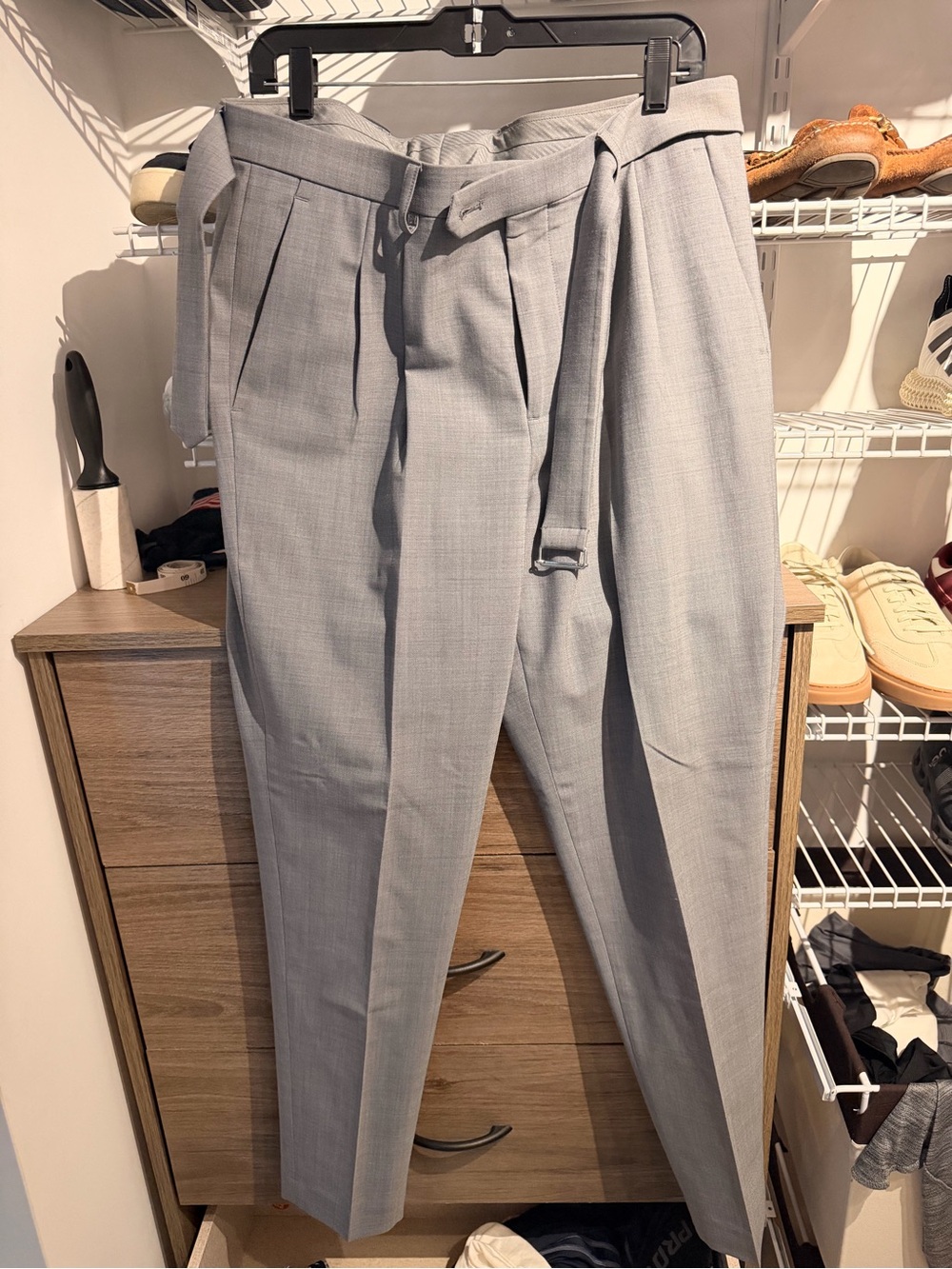 Express Light Gray Pleated Dress Pants with Belt